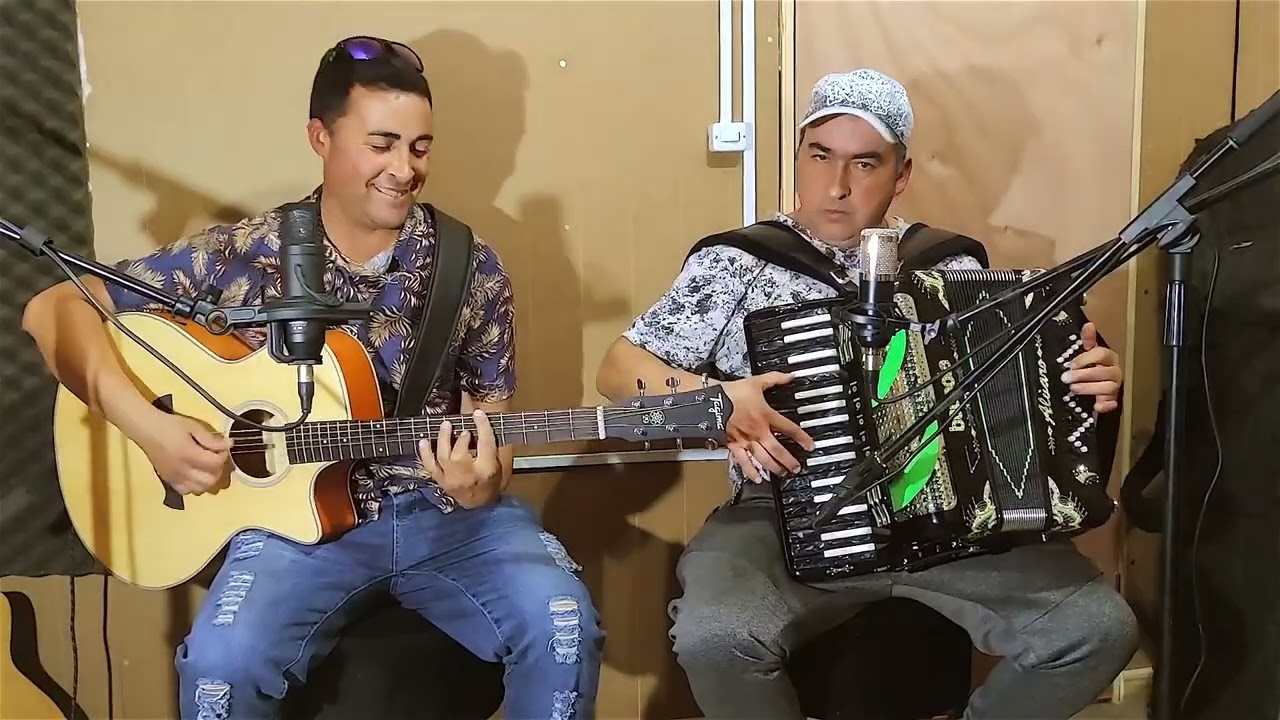 No Juegues Traiciones - Intocables del Sur - Acordeón y Guitarra