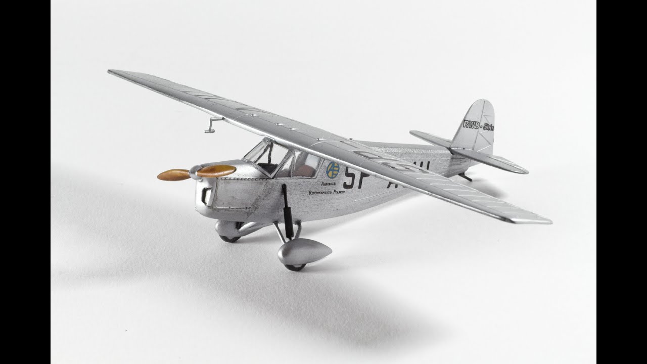 RWD-5 BIS. Plastic 1:72 scale model from ZTS Plastyk (S-005)