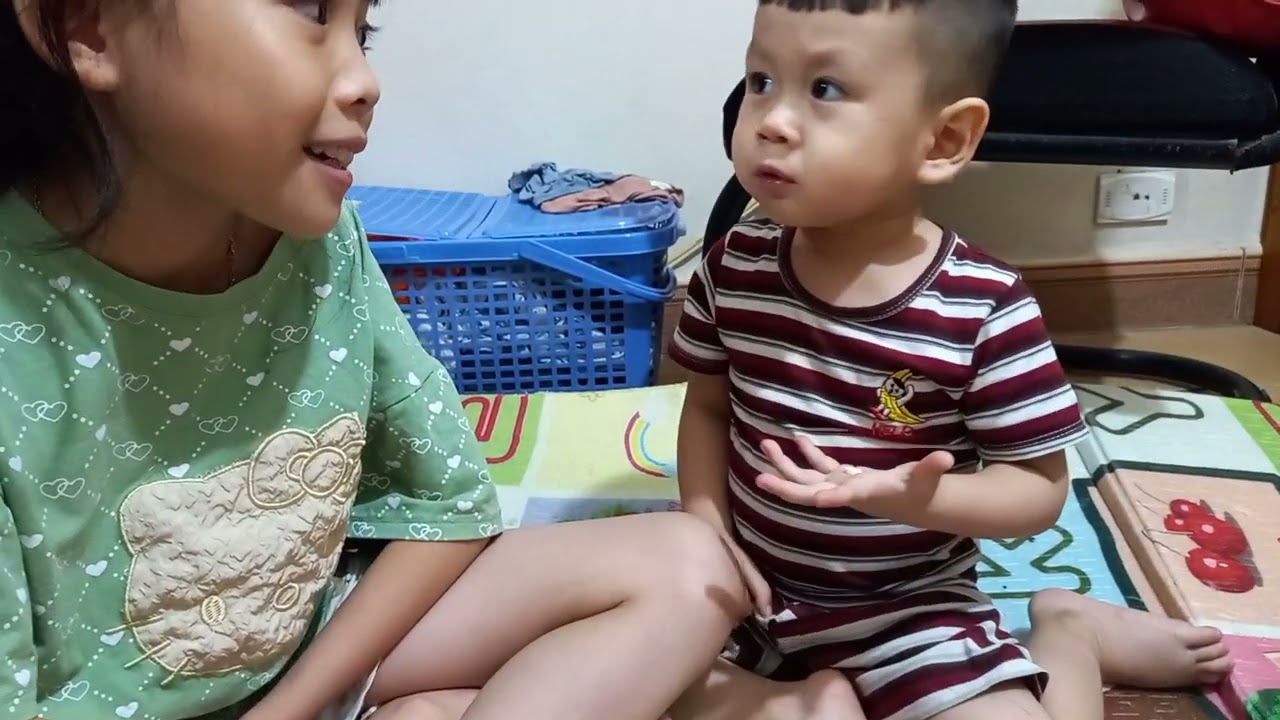 Bo hơn 2 tuổi uống thuốc như ăn kẹo