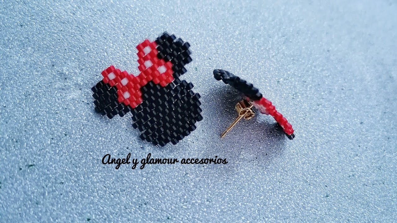 Lindos aretes de minnie en puntada peyote en delica miyuki