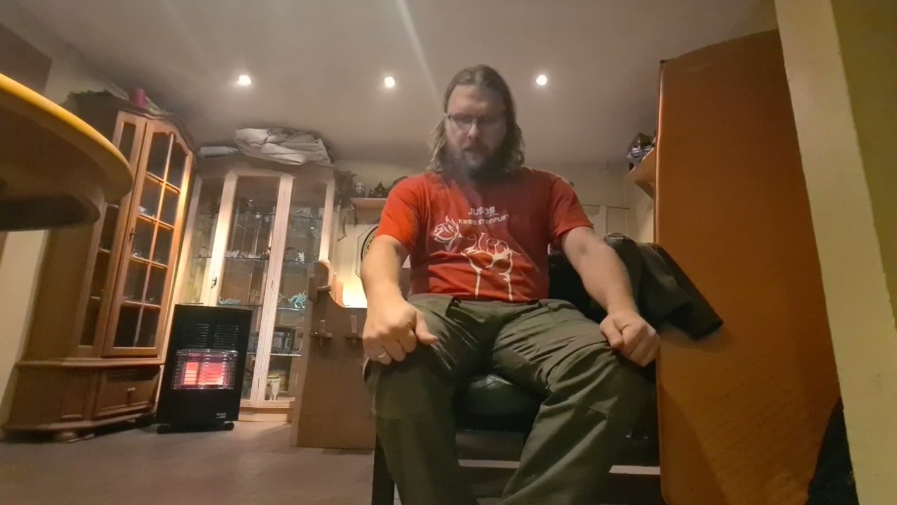 Corona Quarant&auml;ne = Langeweile Volker stellt seine Ausr&uuml;stung vor Mountain High Gamsbokk Wanderhose