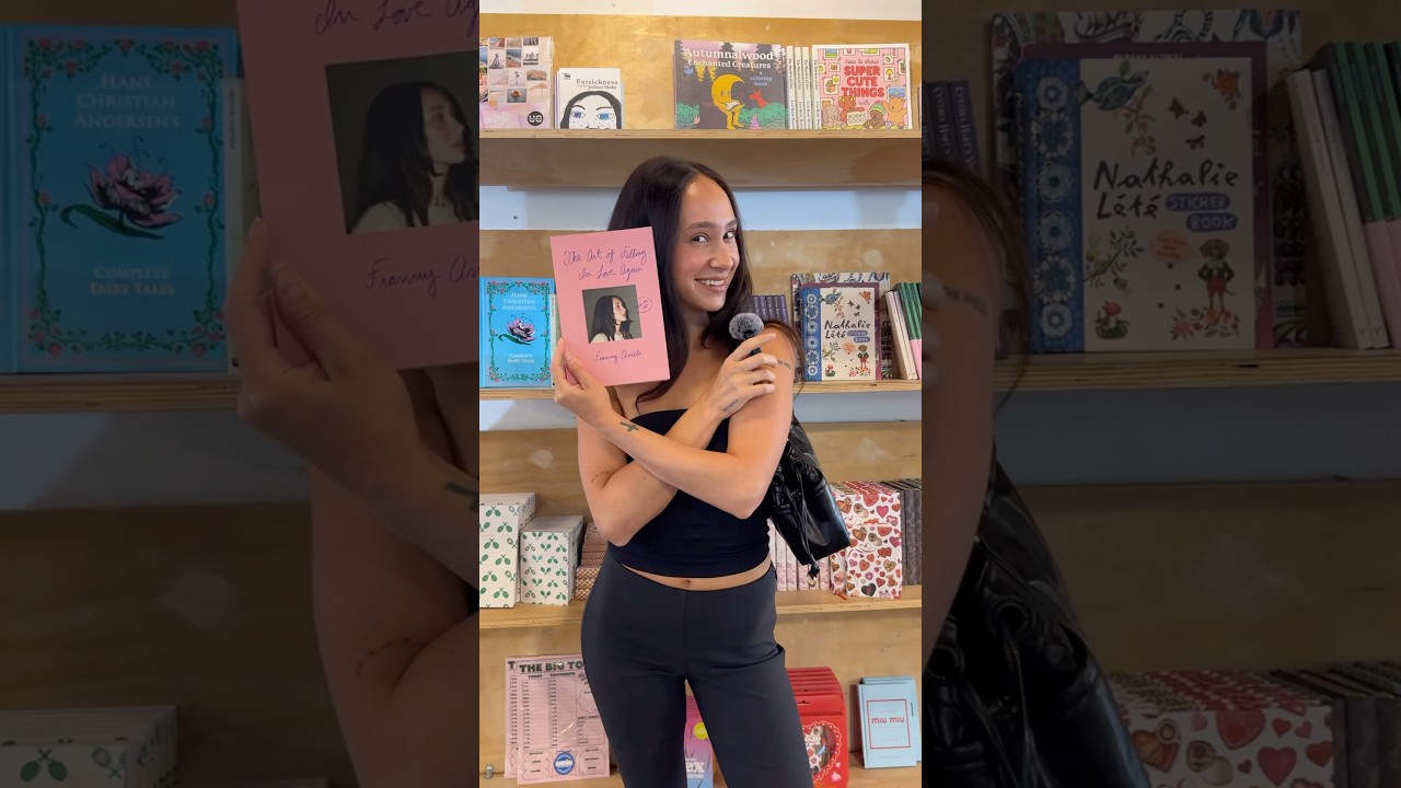 EEEPPP! What a pinch me moment! 🥹🩷 #frannyarrieta #booktok #ootd #urbanoutfitters #poetry