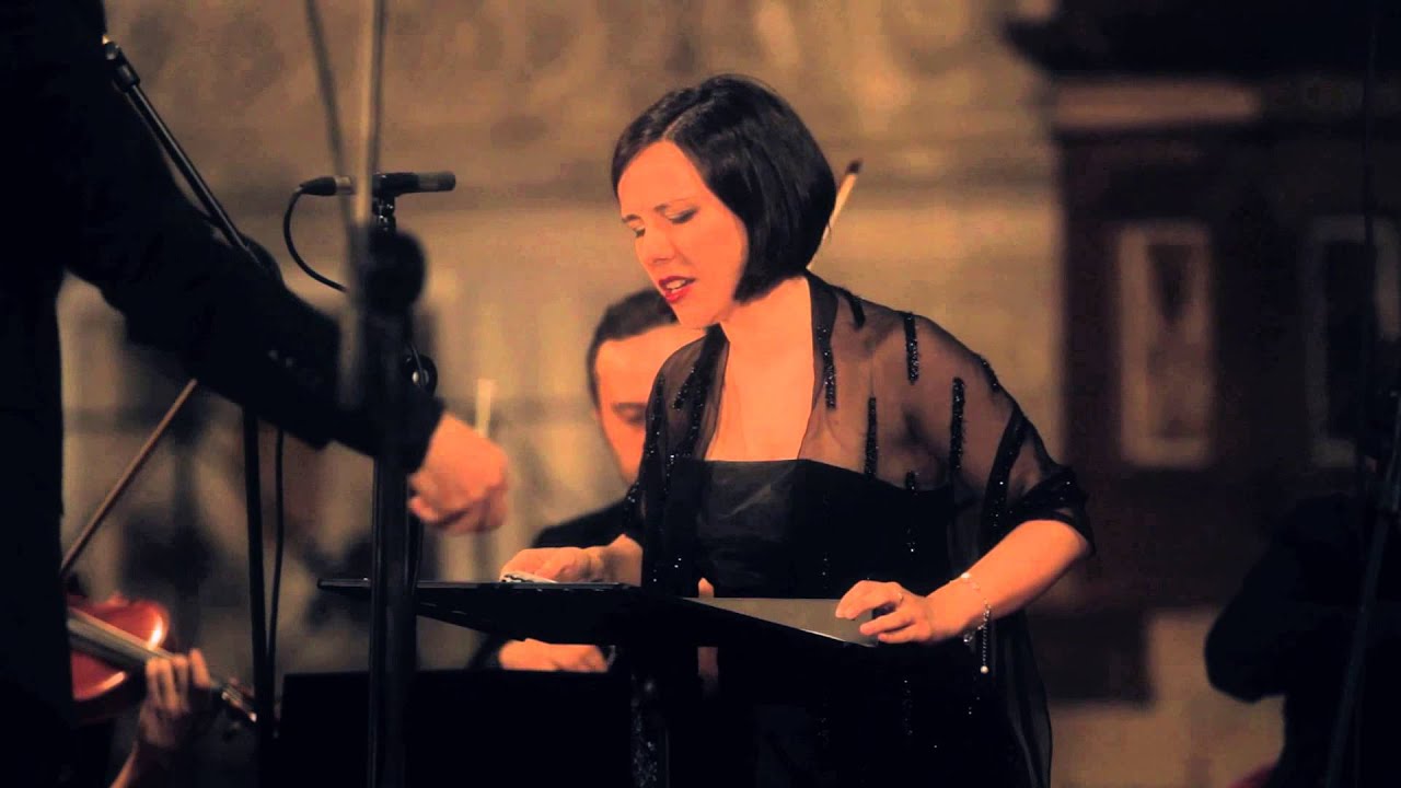 Pergolesi: Salve Regina in do minore - 01 Salve regina