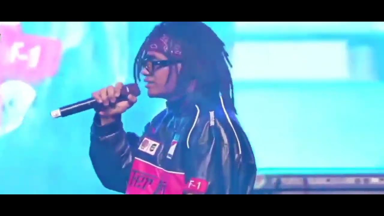 Jong Madaliday performs &ldquo;RIDE