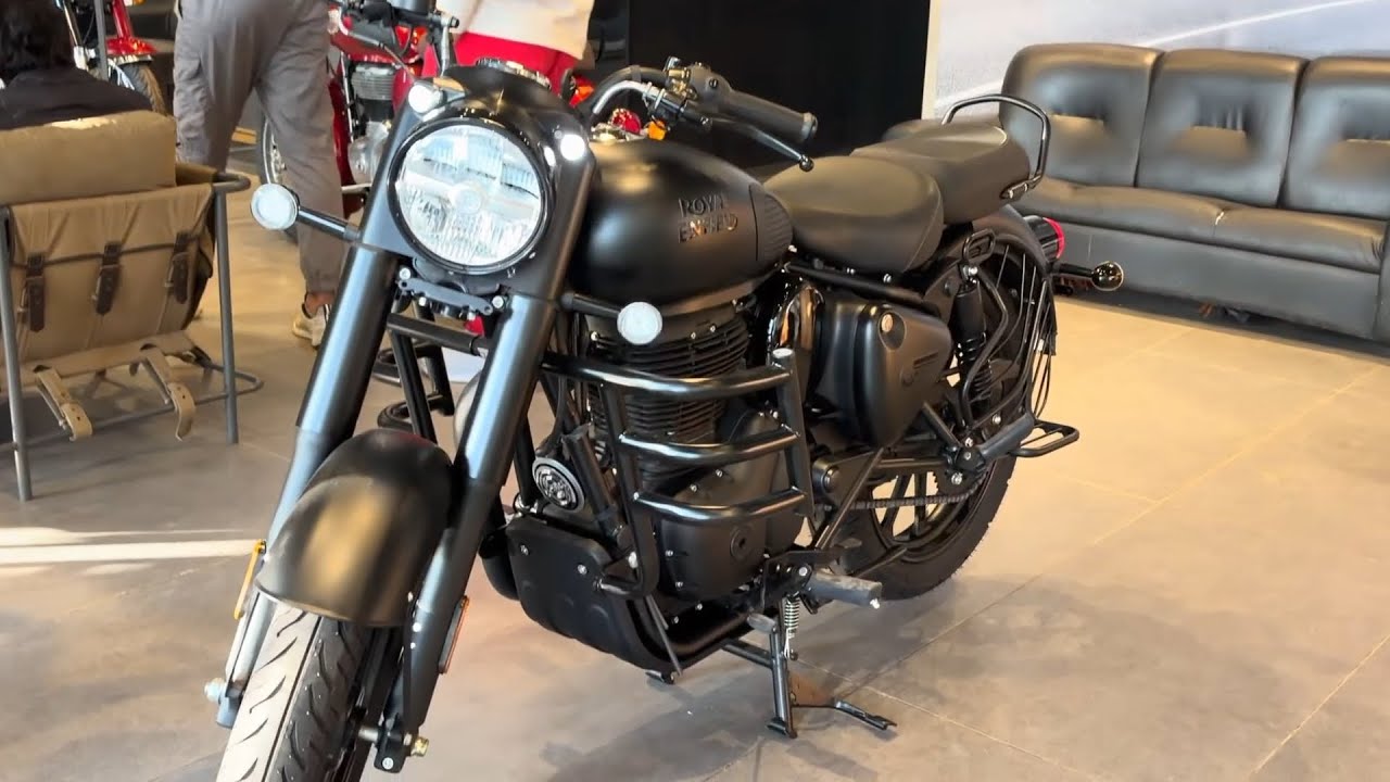 all new Royal Enfield classic 350 2025 model stealth black colour this video full review 