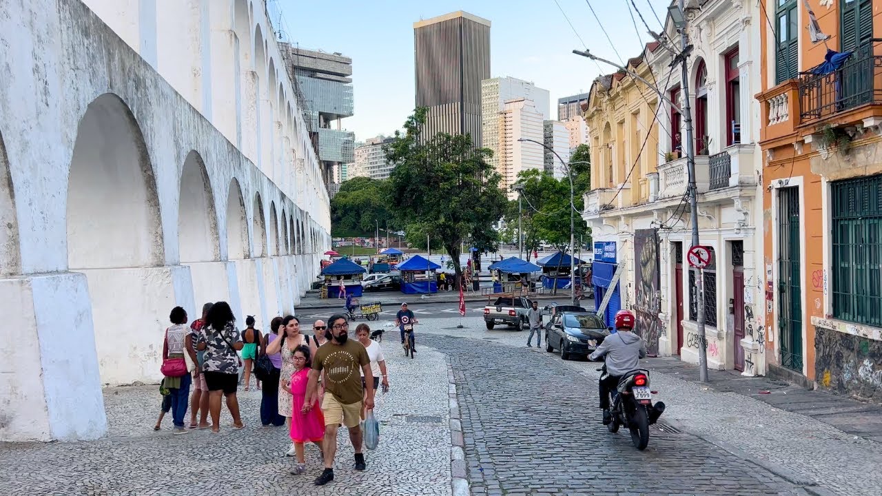 WEDNESDAY WALKING THROUGH THE STREETS OF DOWNTOWN RIO DE JANEIRO, BRAZIL 【4K】2024