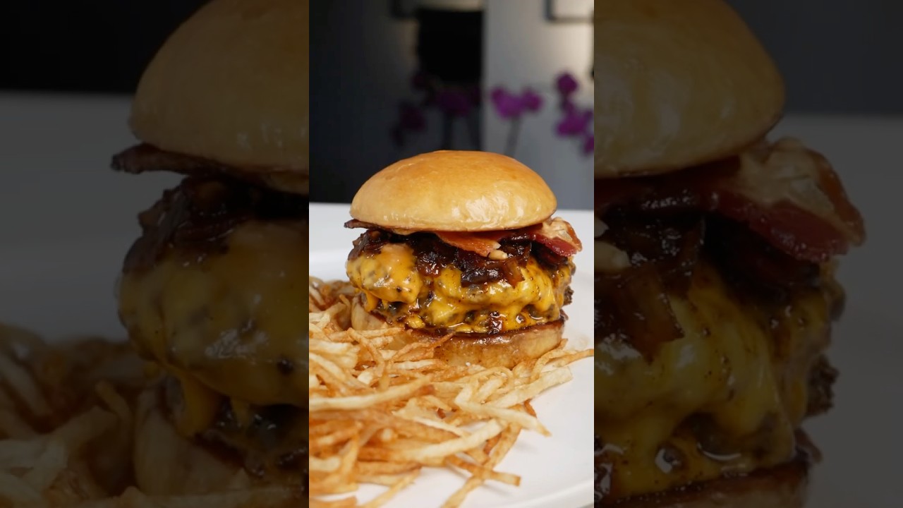 Bacon Cheeseburger w/ Shoestring Fries 🍔🍟