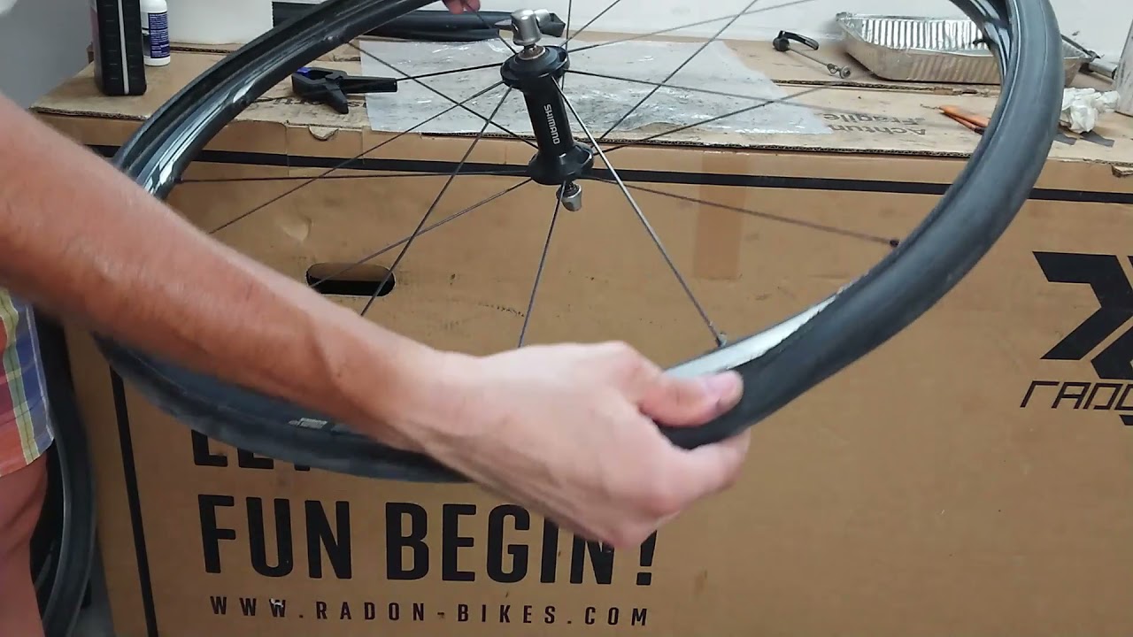 Riparare piccole forature sui tubeless da strada