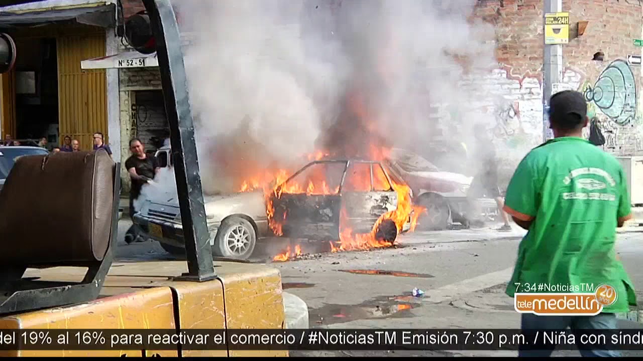 Bomberos controlaron incendio vehicular en el centro de Medellín [Noticias] - Telemedellín