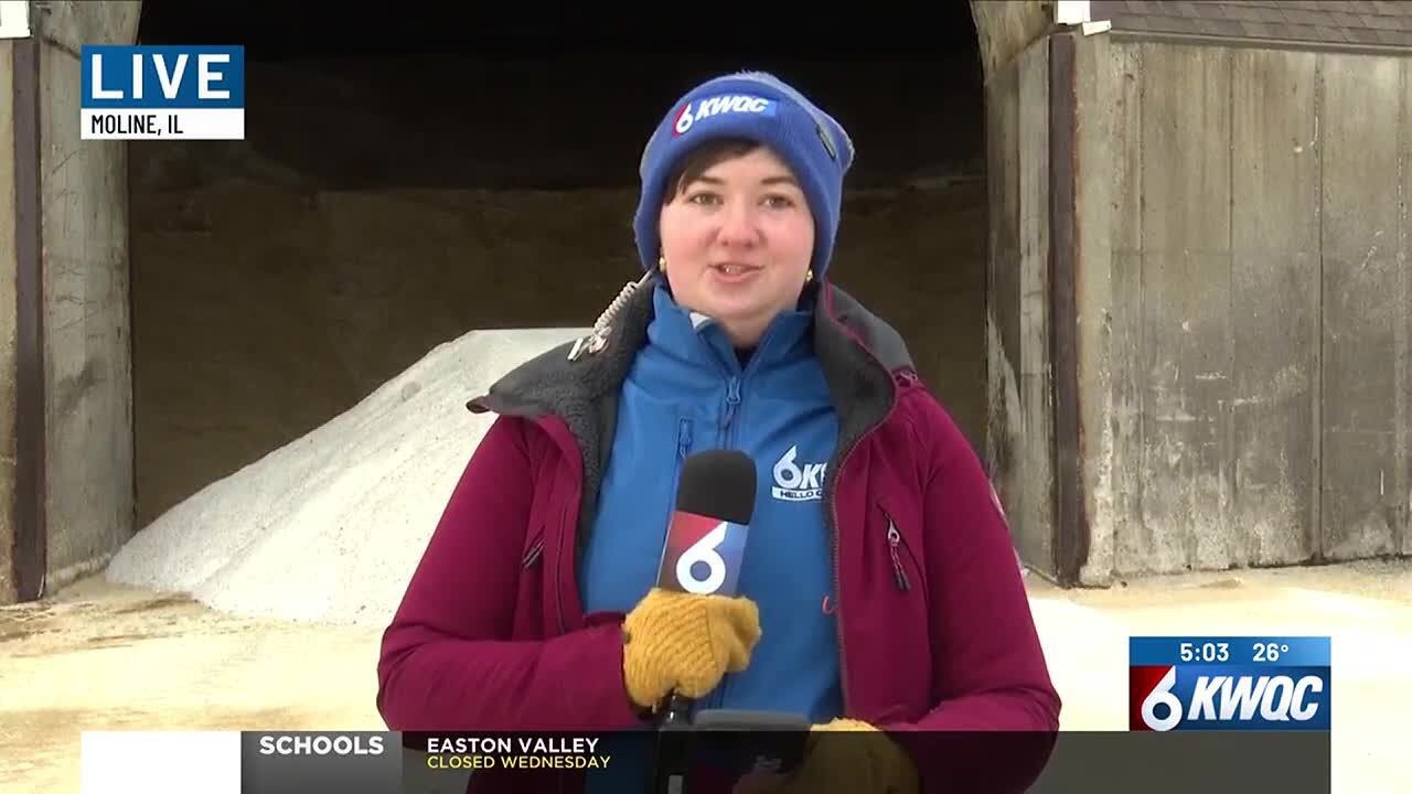 Moline prepares streets for season first heavy snowfall