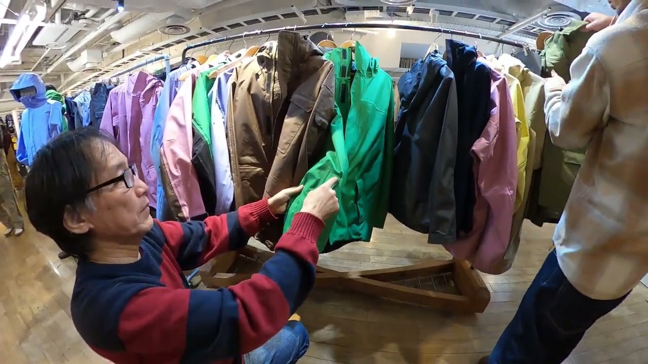 26-27 green clothing グリーンクロージング 展示会 ウェアのこと色と機能の雑談、いろいろ教えてもらいました。