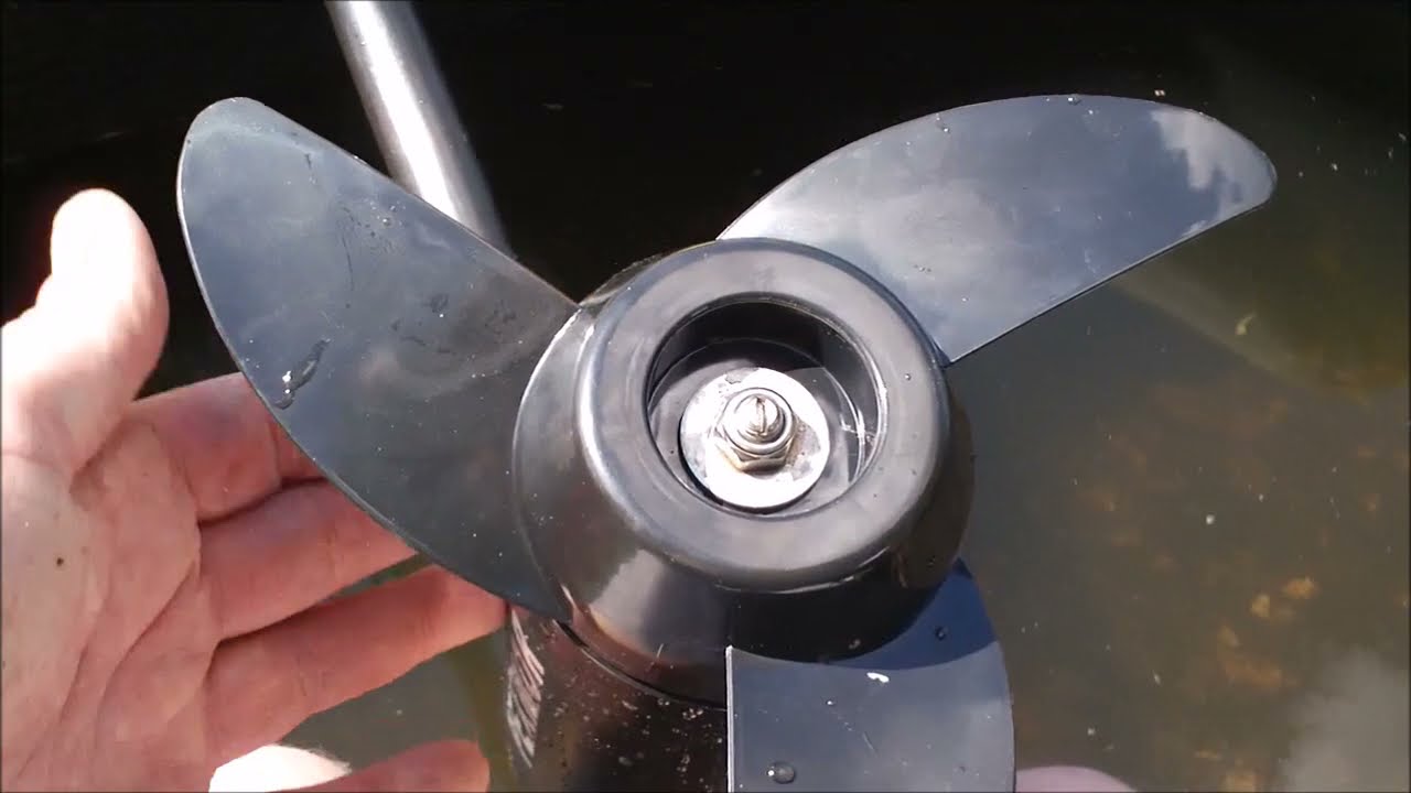 Speed Testing 2 and 3 Blade Props On A Trolling Motor