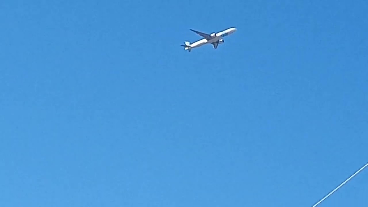 Egyptair | MSR996 | Boeing 777 | Departing from Toronto (YYZ) to Cairo (CAI) | Flight time 9h 45min
