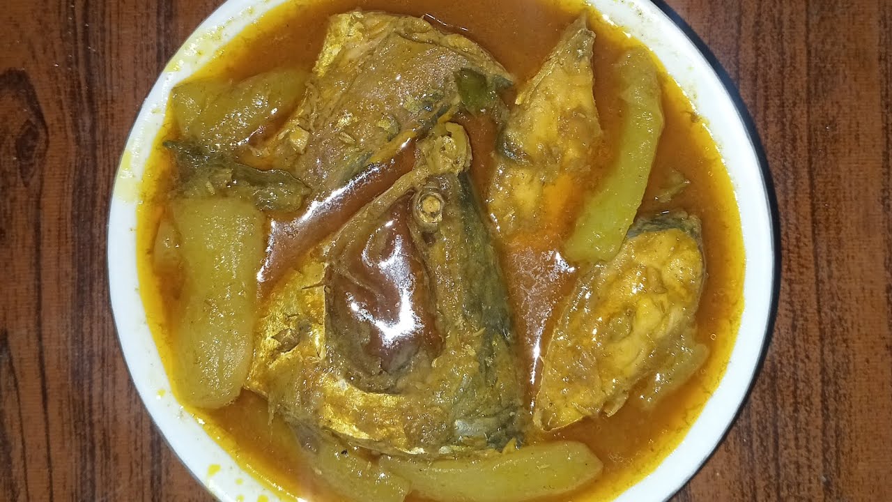ইলিশ মাছ দিয়ে শসার পাতলা ঝোল,ঘরোয়া মশলা দিয়ে,স্বাদে ঘ্রাণে ভরপুর🇧🇩