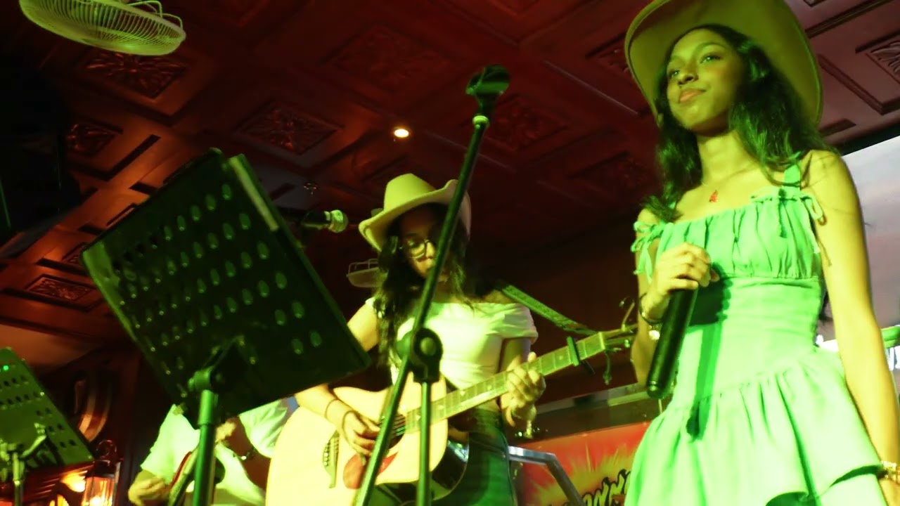 The Good Ol' Days - The Thompsons Country Band @ Rockefellers PJ