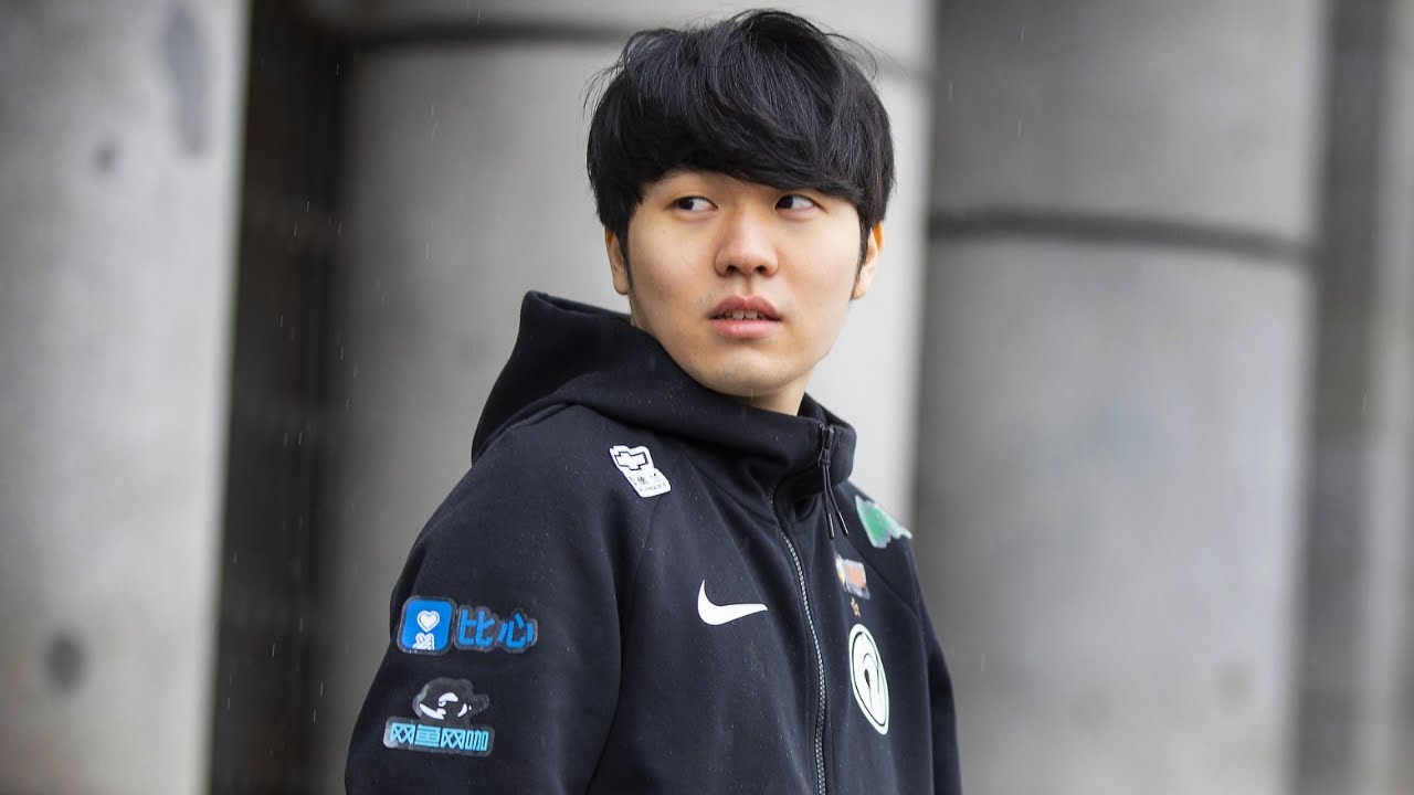 Top 20 Rookie Plays | League of Legends