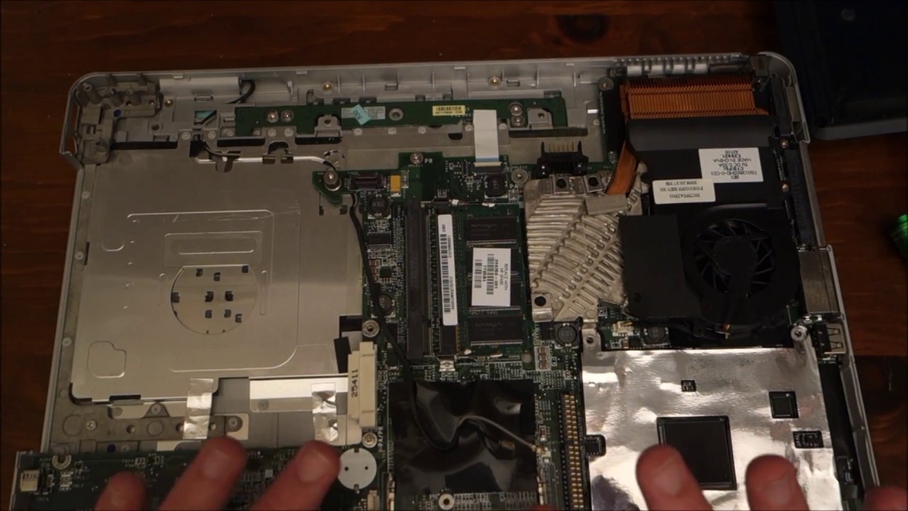 Is it possible to make a 12 year old laptop usable? part 2: the tear down! Compaq V2000