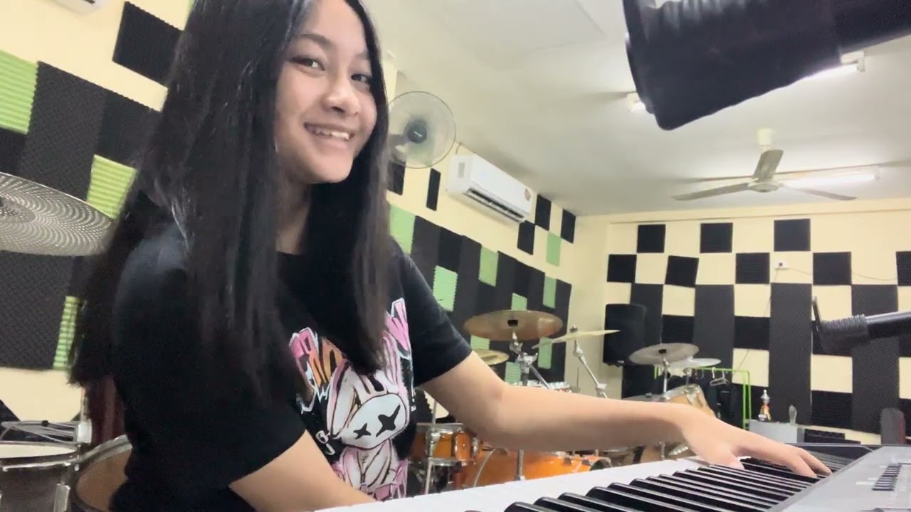 Pull me under Dream theatre by MeFa keyboard solo ￼￼