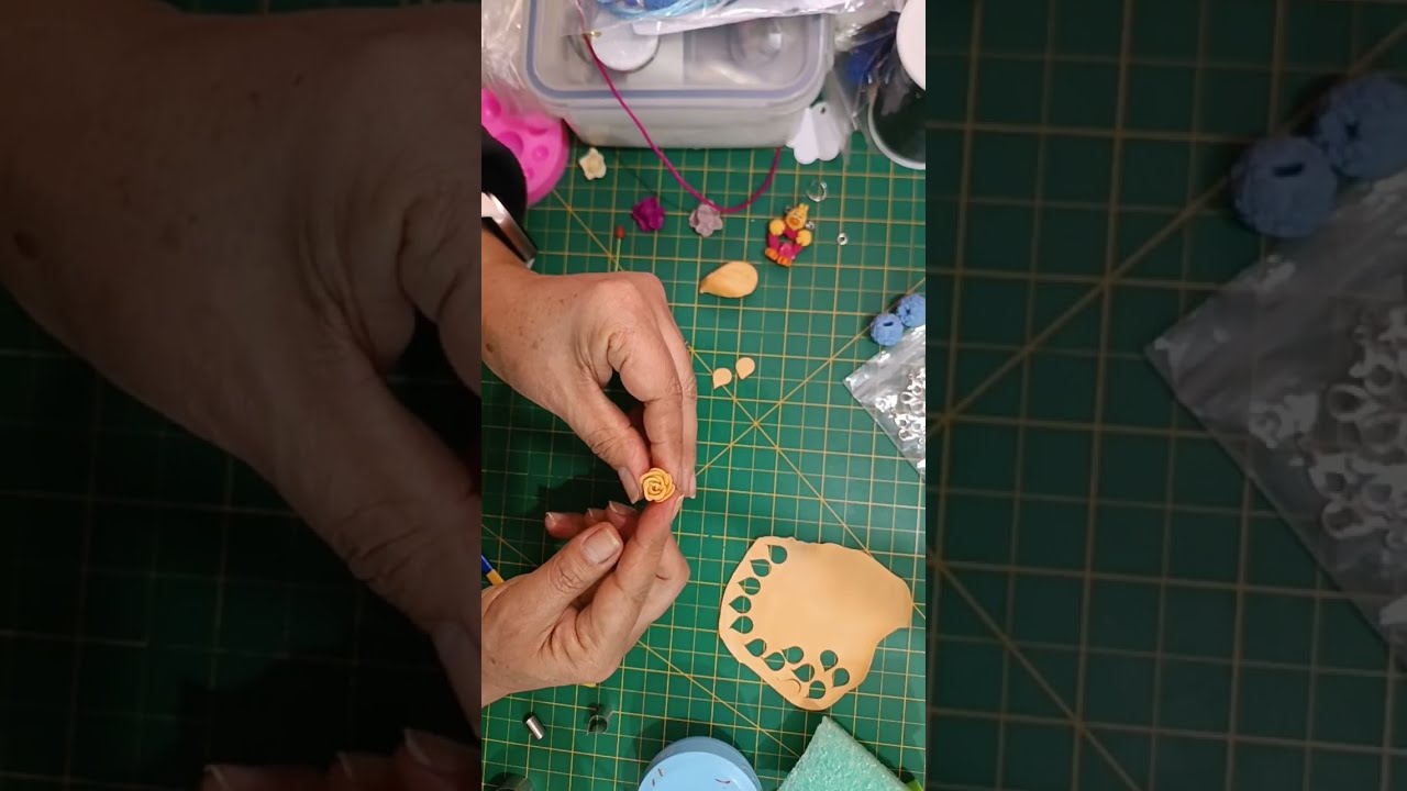 APRENDE MINI ROSAS DE PASTA FLEXIBLE