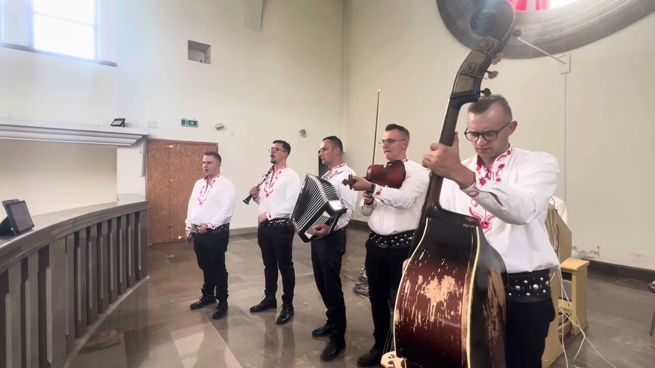 Kapela GRAĆ - Gdy się łączą ręce dwie