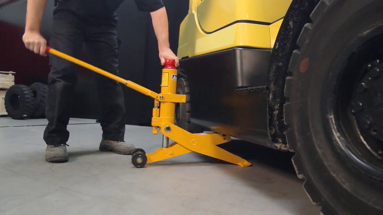 Alligator Forklift Jack: The Best on the Market (See Why!) | Intella Parts