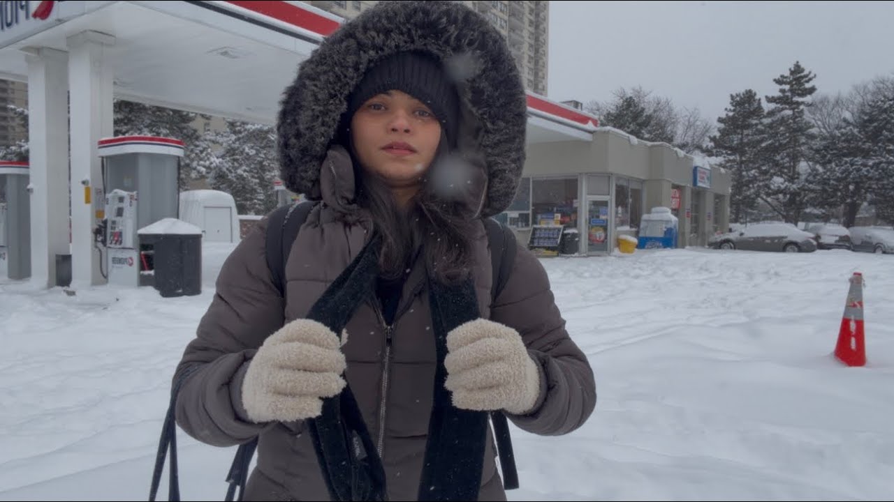 Walking Outside in -25°C | Canada Winter Vlog
