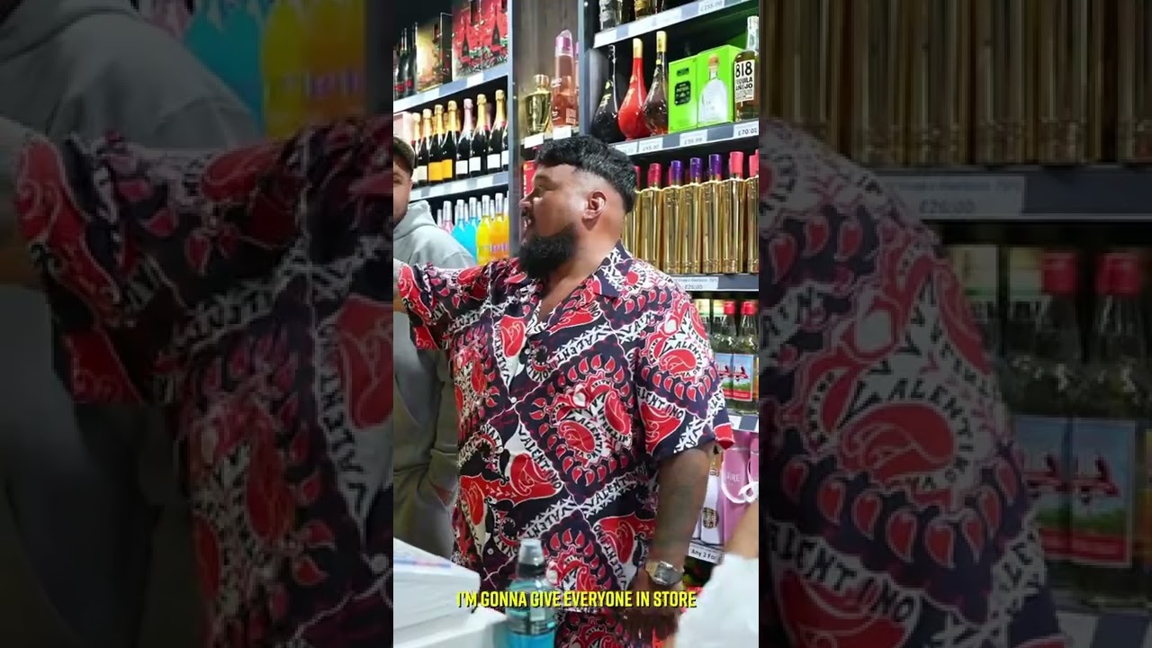 Charlie Sloth gives out 350 bottles of Au Vodka🤯🤯🤯 #auvodka #charliesloth #birmingham