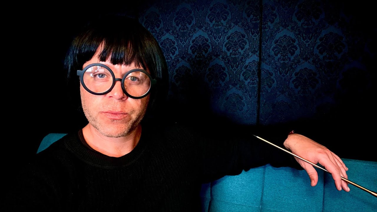 ASMR | Edna Mode Color Analysis