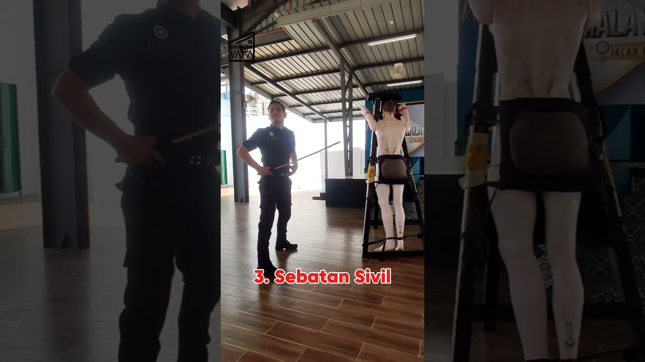 Demonstrasi hukuman sebat di Muzium Penjara Melaka.