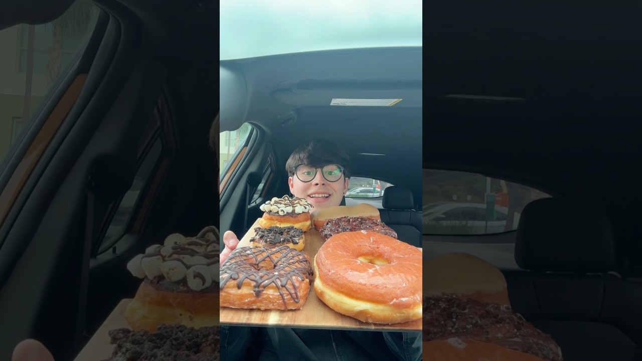 RANDYS DONUTS 🤤🍩 #foodie #explore #donuts #dessert #foodlover #explorepage