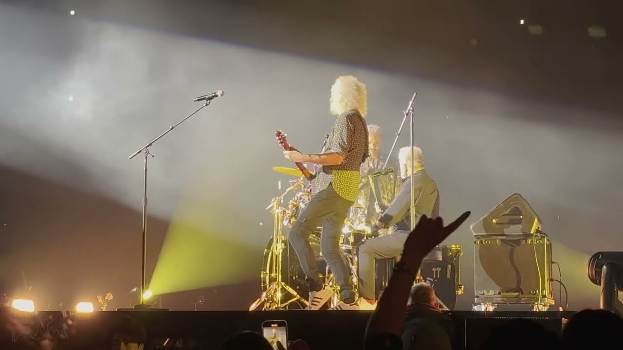 Queen + Adam Lambert - 