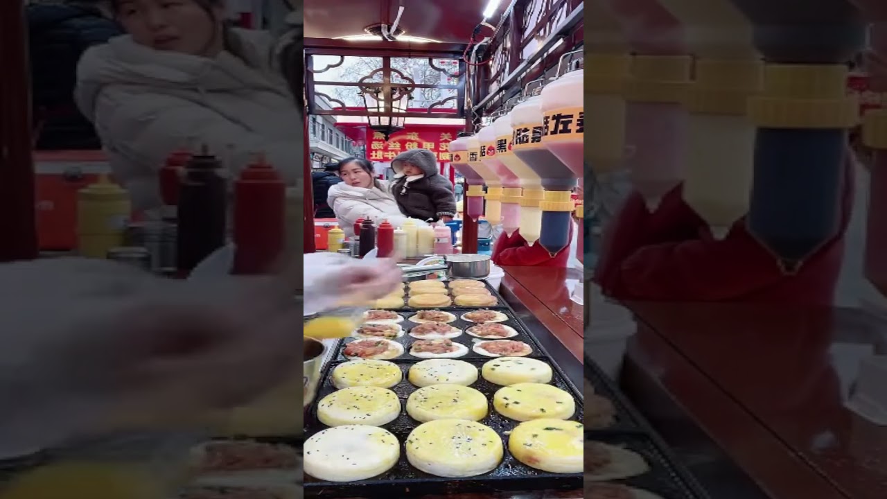 live food street stuff pancakes