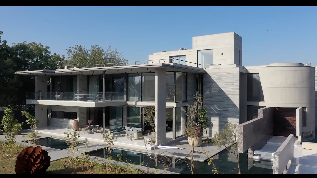 Villa S