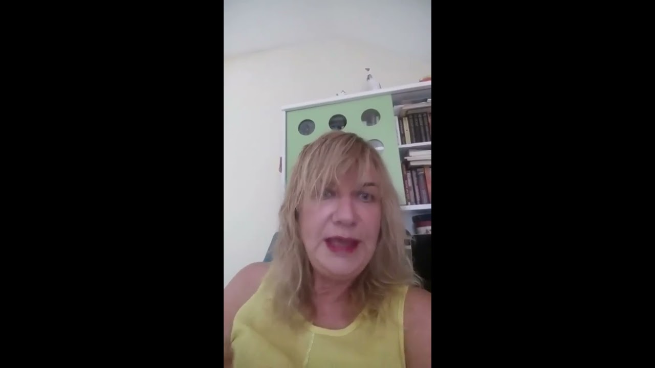 Bulgarian Minister of Tourism trying to speak English