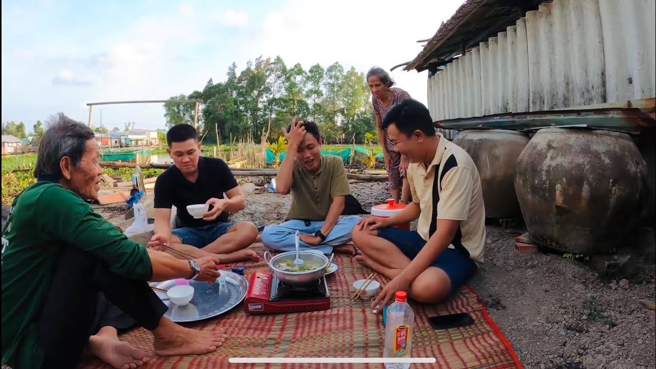 Miền T&acirc;y S&ocirc;ng Nước Y&ecirc;n B&igrave;nh Ra H&egrave; Nhậu Đơn Gi&atilde;n M&agrave; Vui