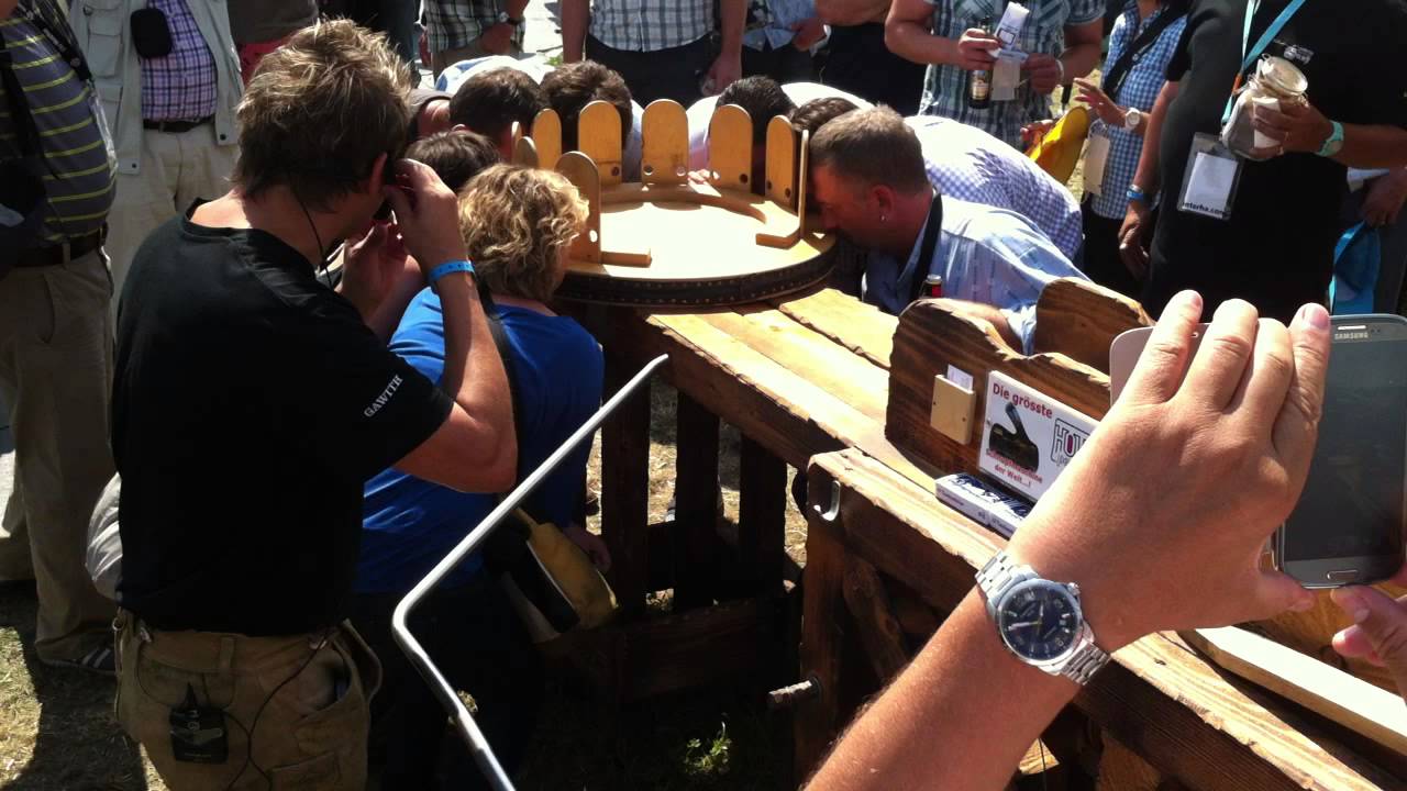 Die grösste Schnupfmaschine der Welt  im Einsatz am eidgenössischen Schwingfest in Burgdorf