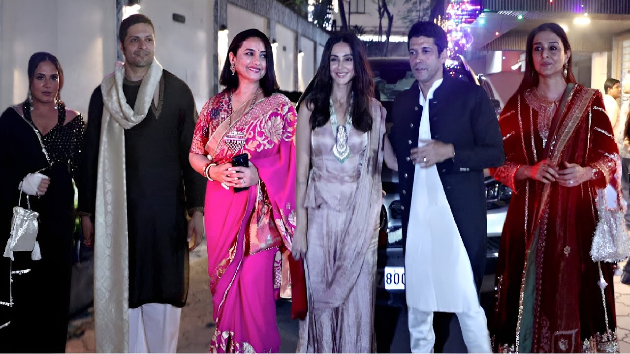 Shabana Azmi Javed Akhtar Diwali Party 2025 Farhan Akhtar, Tabu, Richa Chadha-Ali Fazal, Divya Dutta
