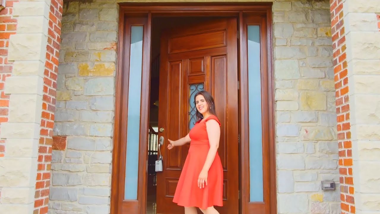 Homes For Sale in Naperville Illinois - District 203 - Luxury