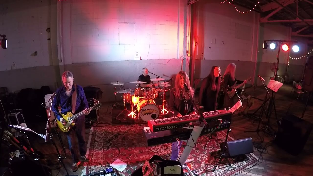 Honeypump Live Edge of Seventeen cover