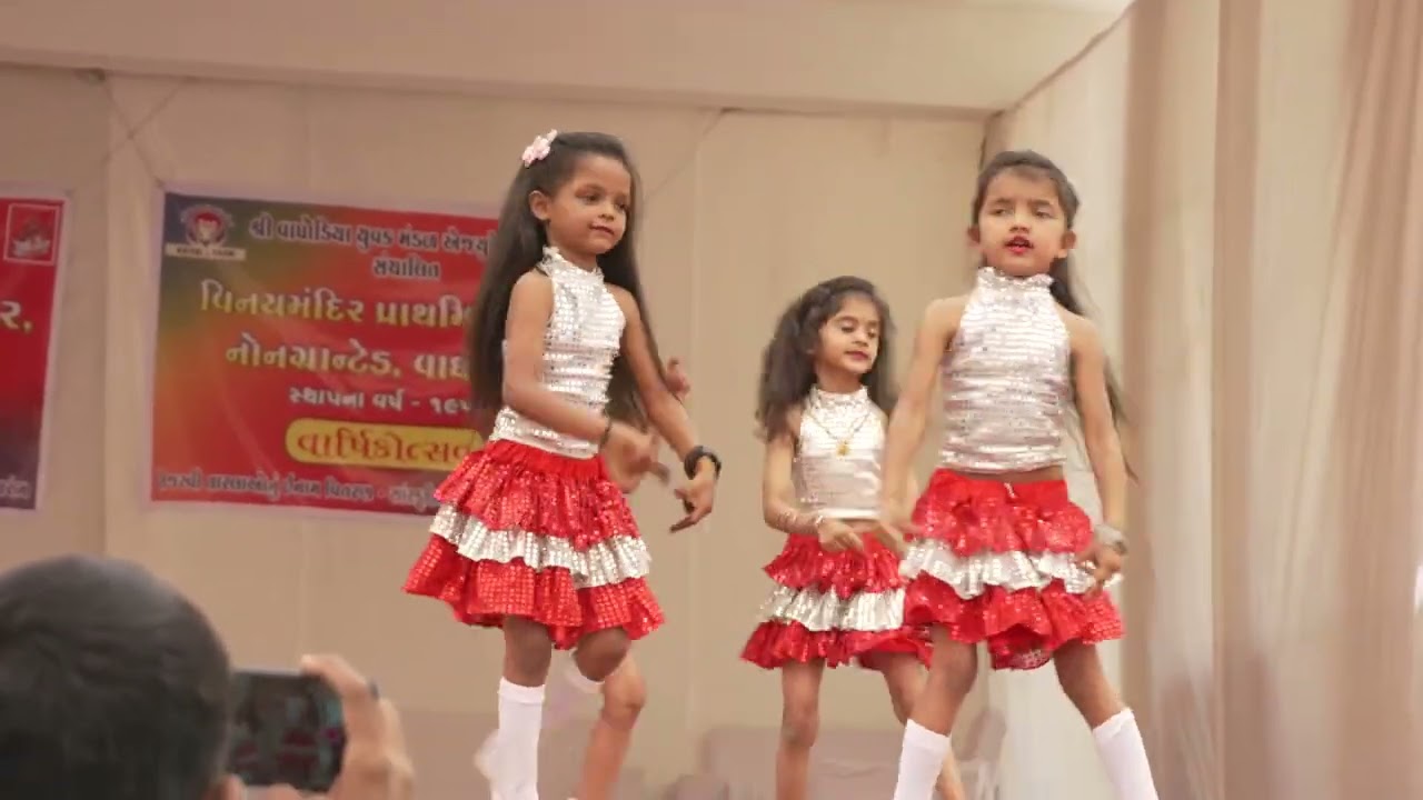 Mujhe Maaf Karna Om Sai Ram Song Dance /  Devanshi / Vinay Mandir school  program  Waghodia....