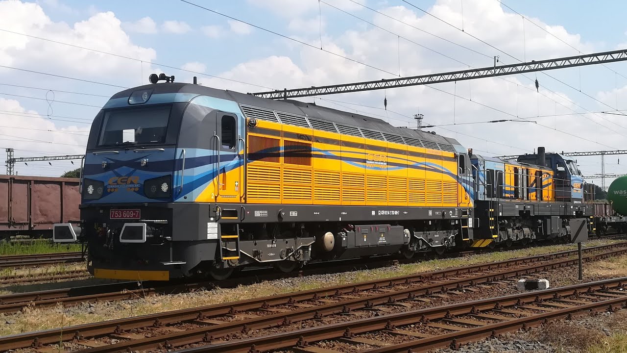 CER 753 609-7 + 774 714-0 indulnak Dunaújvárosból
