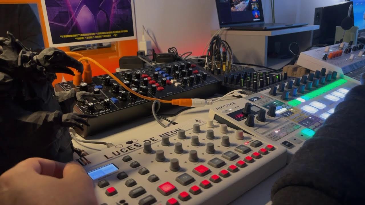 Outside snows - Liveset