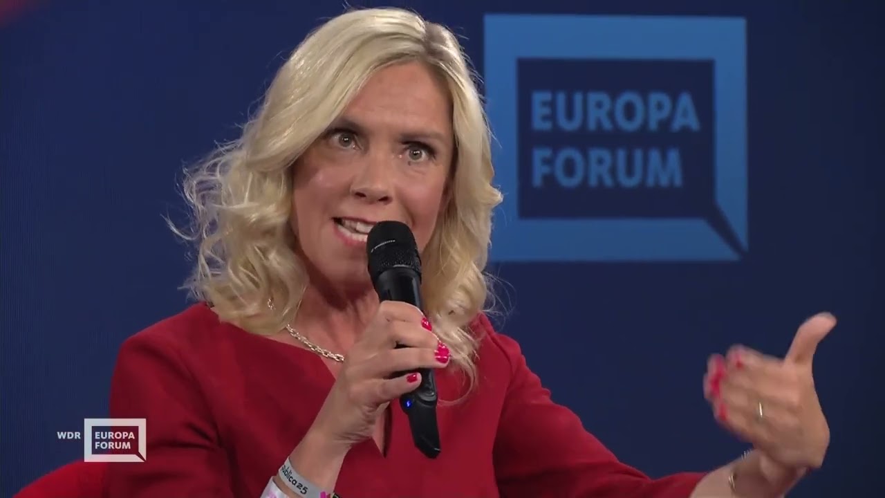 re:publica 25: Brüssel sehen und sterben? Wenn Ankläger auf Verteidigerin trifft (WDR Europaforum)