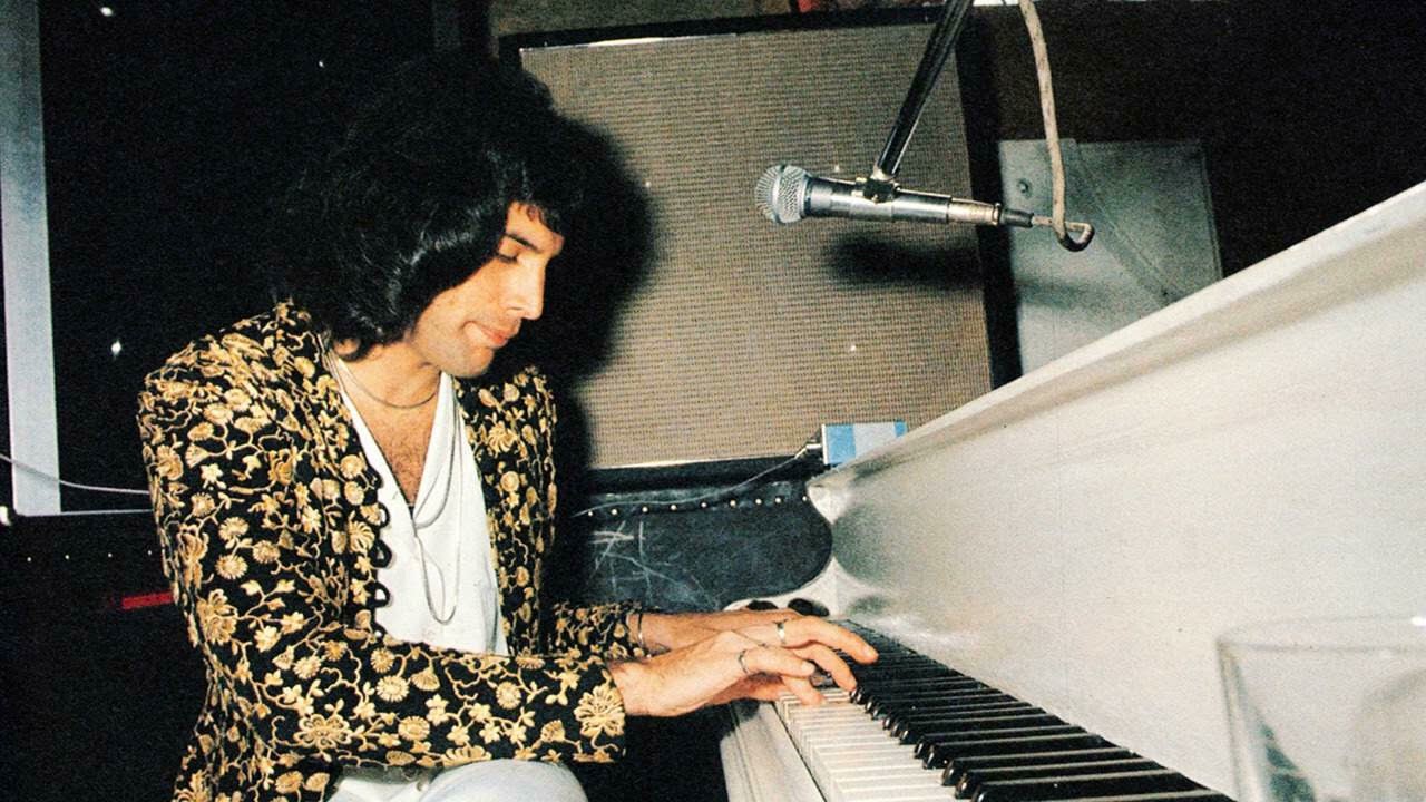 Queen - Bohemian Rhapsody - Isolated Piano