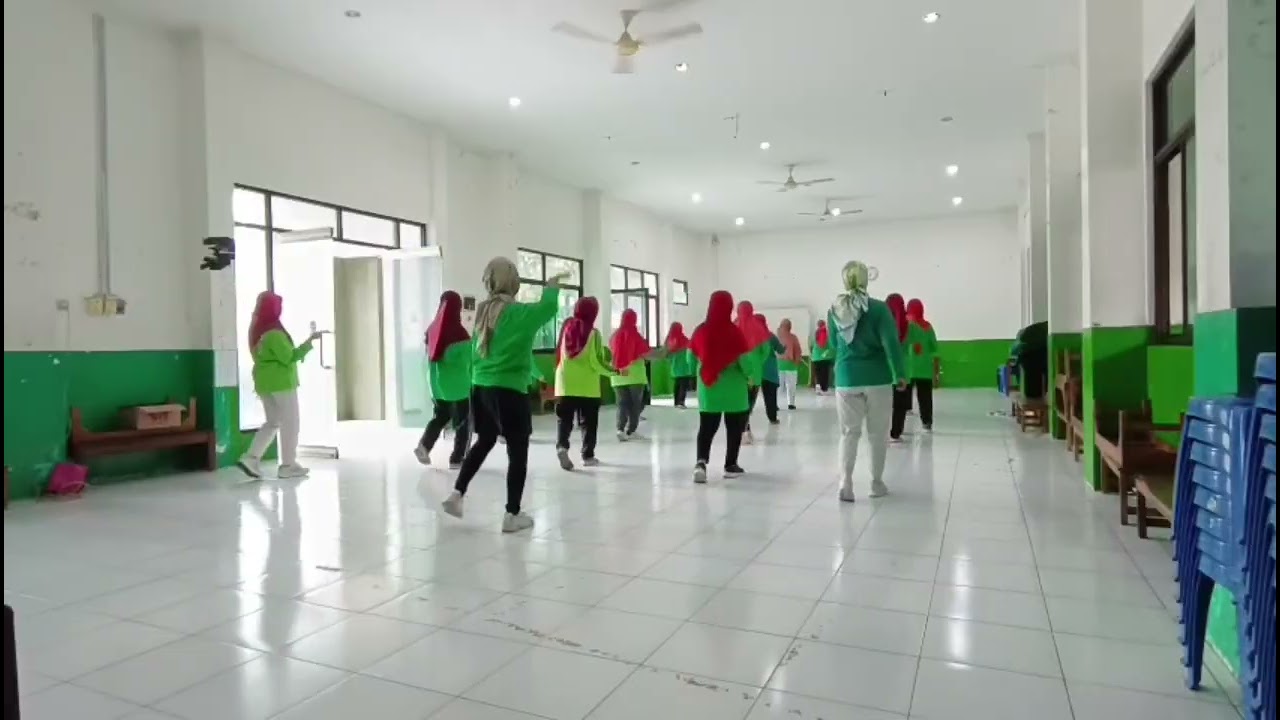Pura Pura Gak Tahu/Line Dance/Demo by Senam Seruni/Choreo by Yanto (INA)/May 2025 