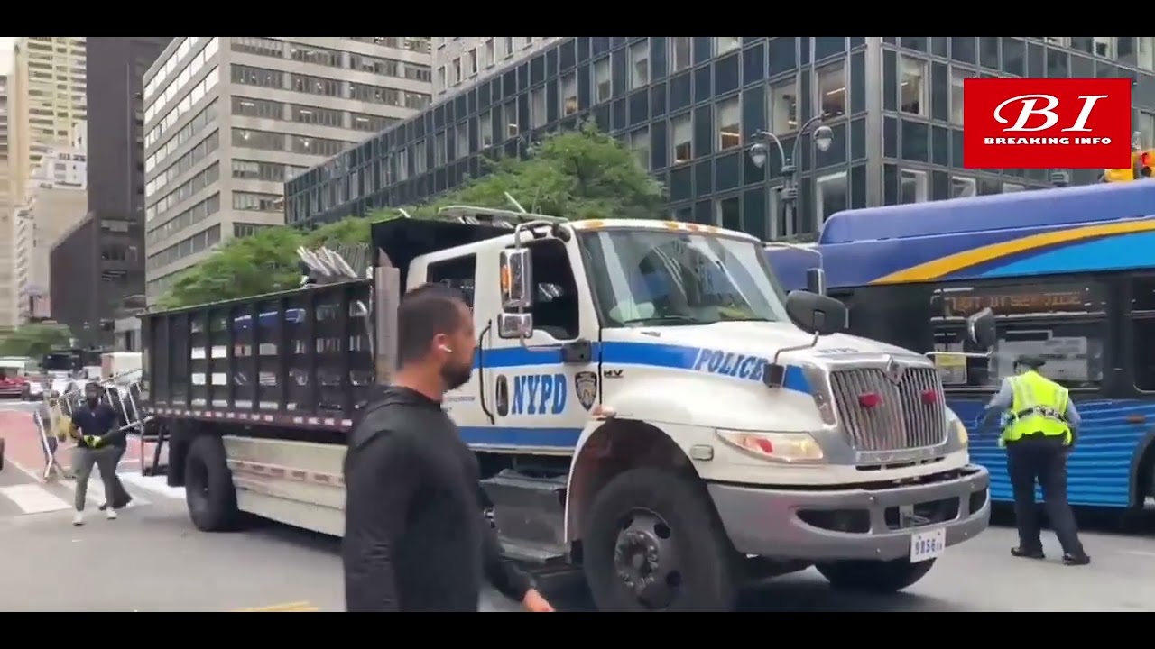 NYC Building Collapse Fears: NYPD Barricades Midtown Manhattan Streets