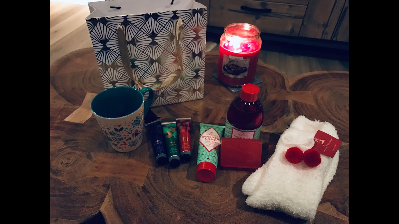 ROZBALOV&Aacute;N&Iacute; V&Aacute;NOČN&Iacute; TA&Scaron;TIČKY Z KOSMETIKY ORIFLAME (KAMPAŇ 16/2020)