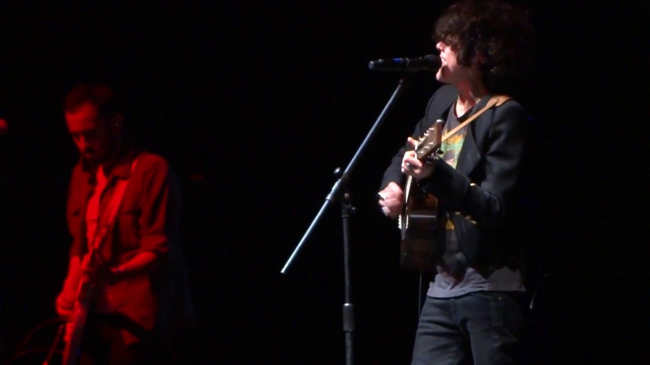 LP / Laura Pergolizzi - Tightrope & Up Against Me. Live at Gran Teatro Geox, Padua, Italy. 2.04.2017