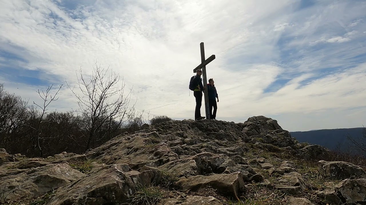 Wanderung Schwäbische Alb: Segelflug und Höllenlöcher