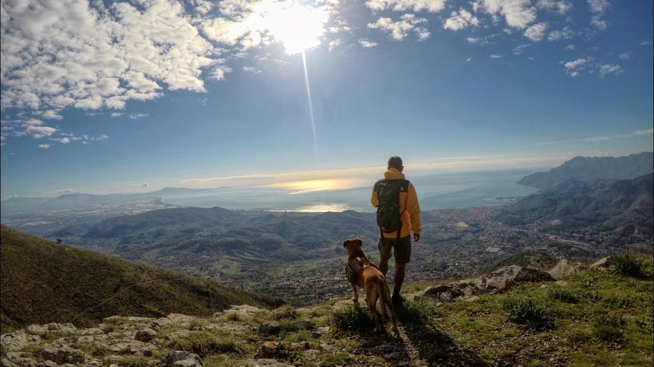 Cercate una vista a 360 gradi ? Ecco il sentiero per Monte Stella e il suo santuario in cima.